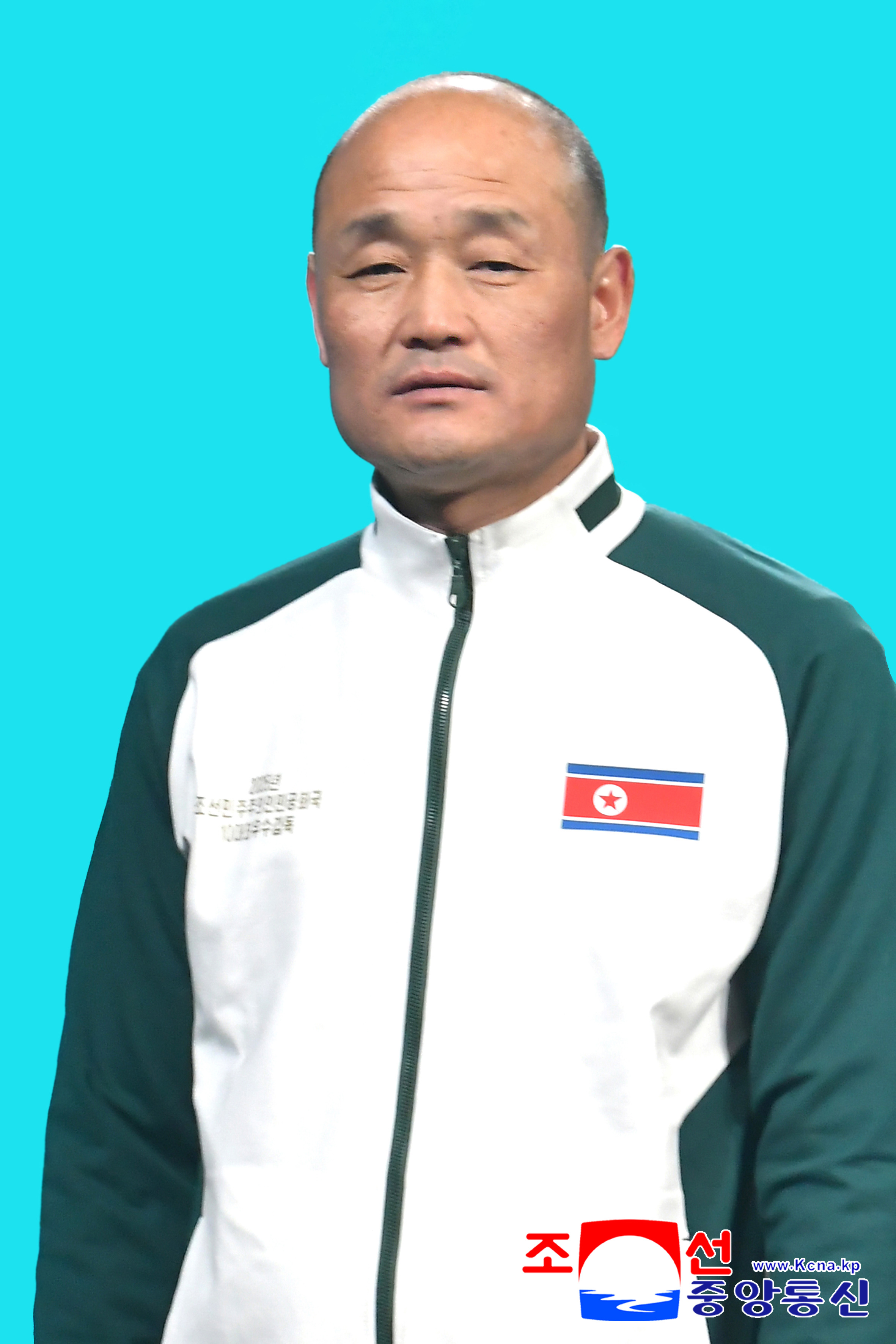 Competent boxing coach